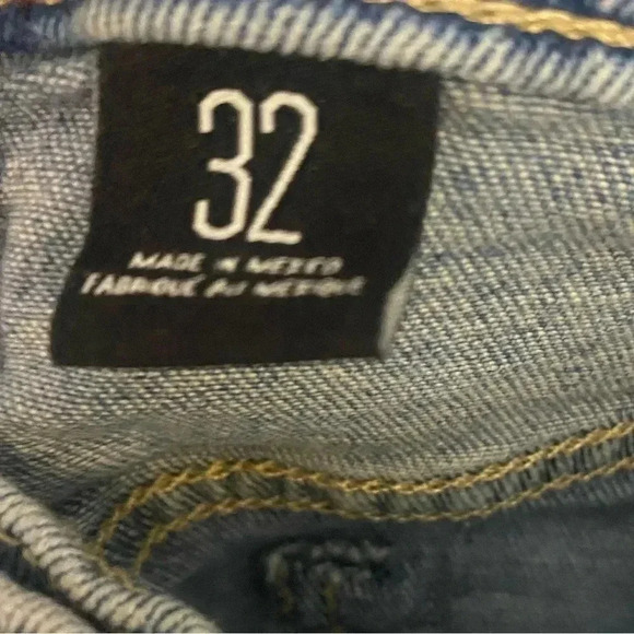 BDG Girlfriend High Rise Cropped Jeans Size 32 - Picture 3 of 6